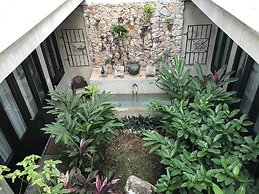 La Flor Casa Boutique