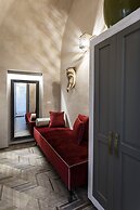 Al Console Luxury Suite