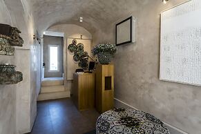 Al Console Luxury Suite