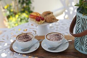 Al Console Luxury Suite