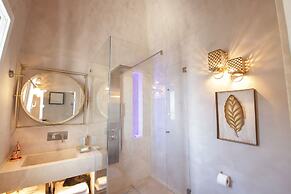 Al Console Luxury Suite