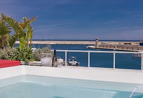 Al Console Luxury Suite