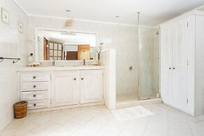 Villa with Heated Pool