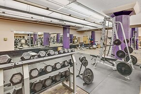 Bluebird Suites at the Warehouse District