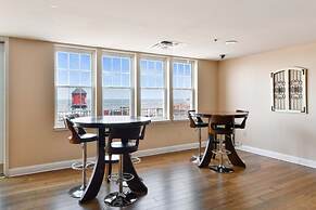 Bluebird Suites at the Warehouse District