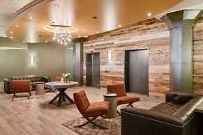 Bluebird Suites at the Warehouse District