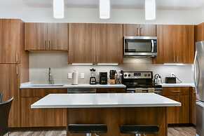 Bluebird Suites near Cleveland Clinic