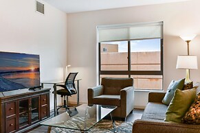 Bluebird Suites near Cleveland Clinic