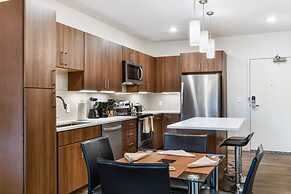 Bluebird Suites near Cleveland Clinic