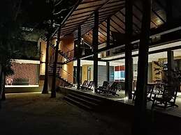 Breezy Lake Eco Friendly Cabanas Yala