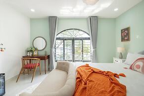 AMILA NGUYEN HUE HOTEL by SAZI