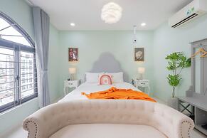 AMILA NGUYEN HUE HOTEL by SAZI