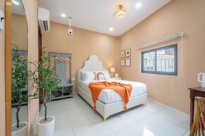 AMILA NGUYEN HUE HOTEL by SAZI