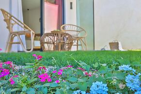 Carruba Boutique Hotel