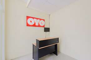 OYO 779 Mn One Residence Syariah Near ITC Cempaka Mas Near Kalbe Farma