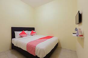 OYO 779 Mn One Residence Syariah Near ITC Cempaka Mas Near Kalbe Farma