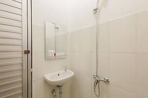 OYO 779 Mn One Residence Syariah Near ITC Cempaka Mas Near Kalbe Farma