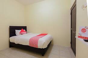 OYO 779 Mn One Residence Syariah Near ITC Cempaka Mas Near Kalbe Farma