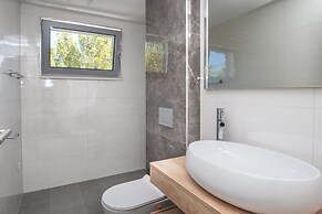 Apartments Dva Galeba