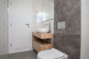 Apartments Dva Galeba