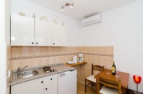 Apartments Nikolina Lumbarda