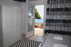 Apartments Nikolina Lumbarda