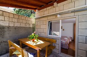 Apartments Nikolina Lumbarda