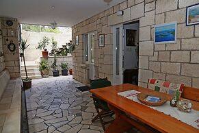 Apartments Nikolina Lumbarda