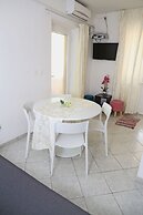 Apartments Nikolina Lumbarda