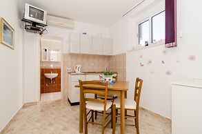 Apartments Nikolina Lumbarda