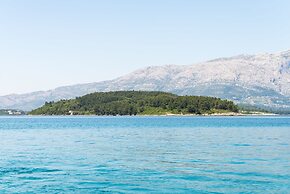 Apartments Nikolina Lumbarda