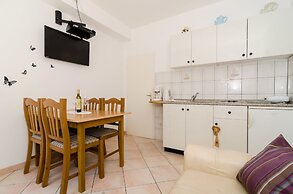 Apartments Nikolina Lumbarda