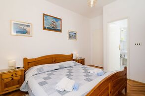 Apartments Nikolina Lumbarda