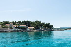 Apartments Nikolina Lumbarda