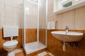 Apartments Nikolina Lumbarda