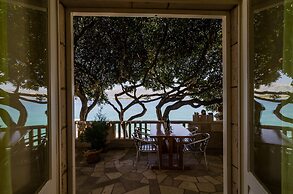 Apartments Nikolina Lumbarda