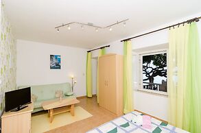 Apartments Nikolina Lumbarda