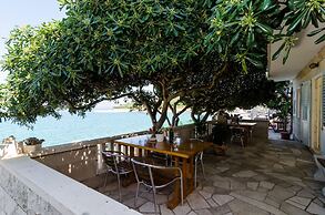 Apartments Nikolina Lumbarda