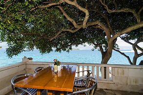 Apartments Nikolina Lumbarda