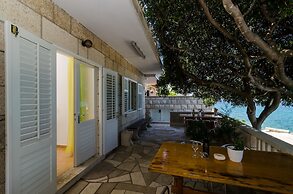 Apartments Nikolina Lumbarda