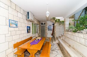 Apartments Nikolina Lumbarda