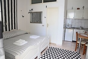 Apartments Nikolina Lumbarda