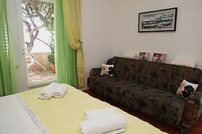 Apartments Nikolina Lumbarda