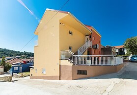 Apartments & Rooms Sunshine Home