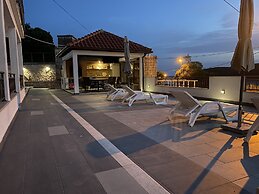 Mata Family Apartments