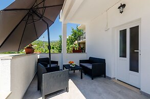 Mata Family Apartments