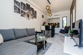 Mata Family Apartments