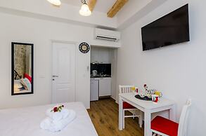 Mata Family Apartments