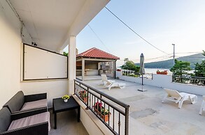 Mata Family Apartments