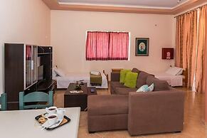 Grapevines Hotel